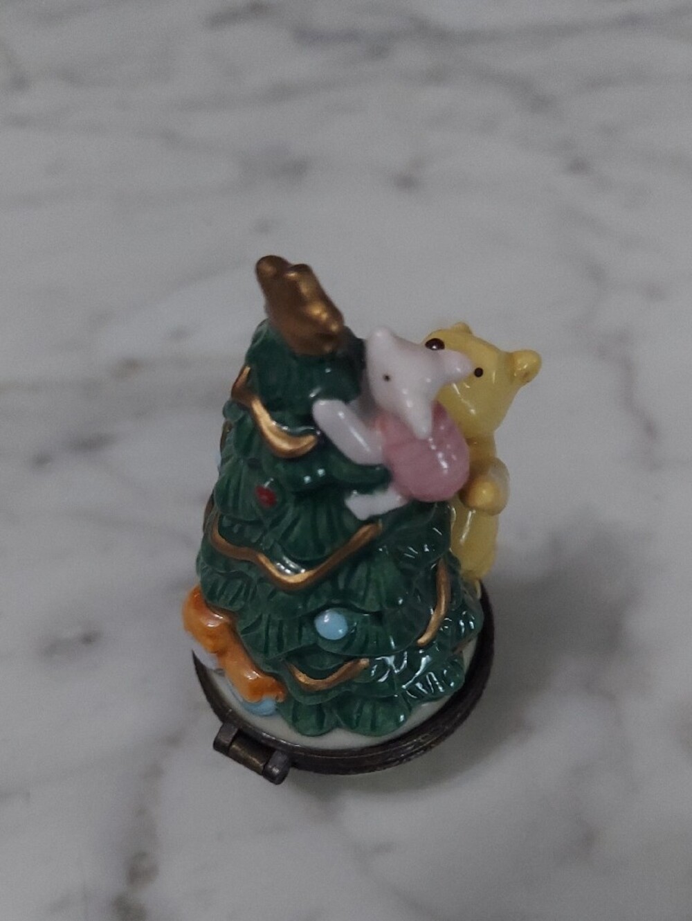 Disney By Midwest Of Cannon Pooh And Piglet Dressing The Tree - Picture 3 of 7